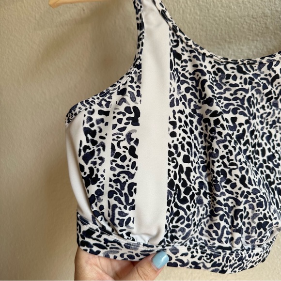 Athleta Zimbabwe High Neck Swim Bikini Size 34B/C Top White Black Blue - Picture 4 of 11